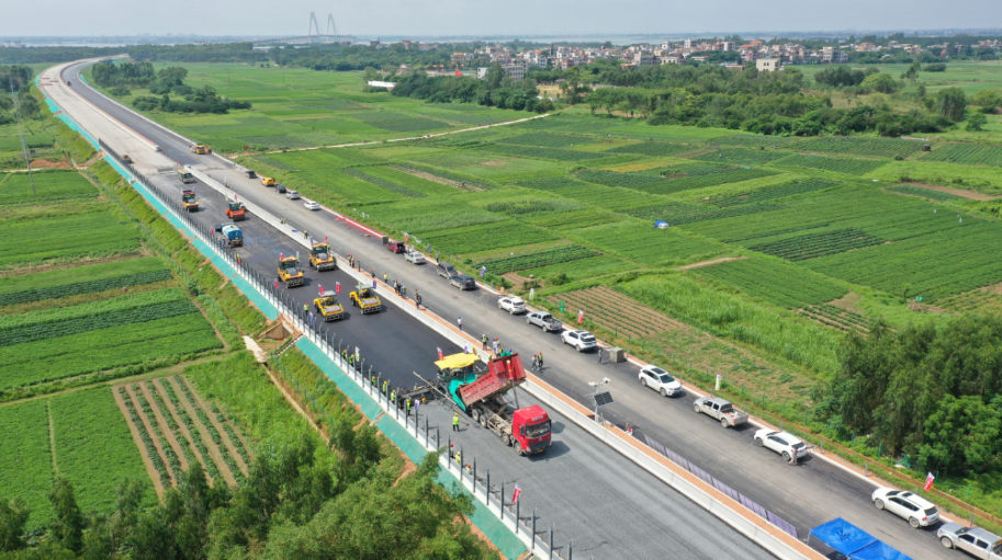 建設(shè)?邁進(jìn)‖薪火相傳，續(xù)寫奮進(jìn)篇章